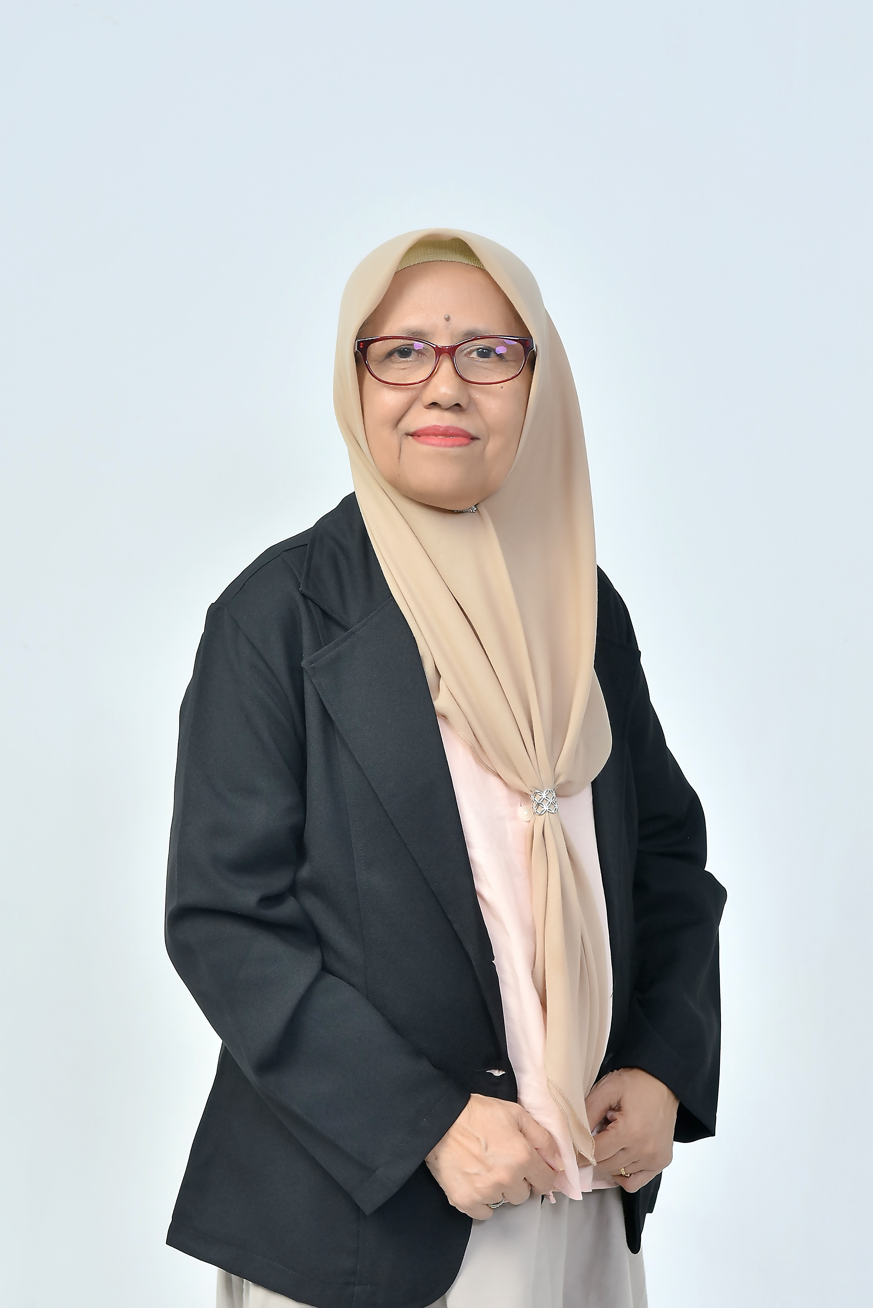 Foto Prof. Dr. Ir. Novelina, M.S.